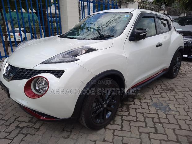 Ivory Nissan Juke 2016: Compact SUV for Adventure