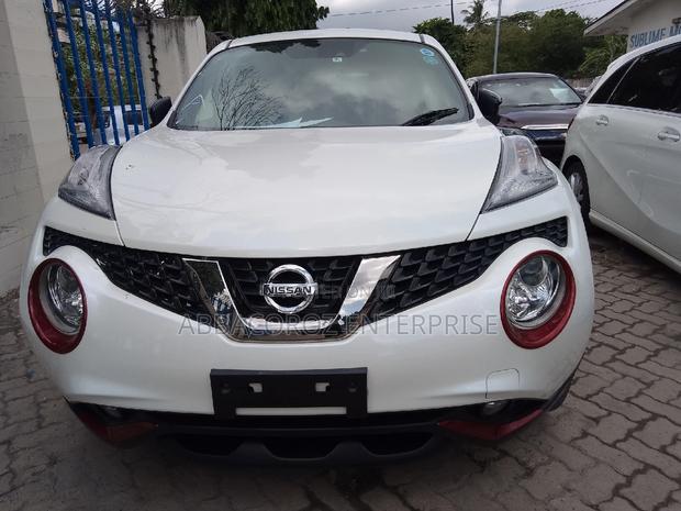Ivory Nissan Juke 2016: Compact SUV for Adventure