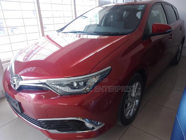 Red Toyota Auris 2017: Stylish Hatchback with Excellent Fuel Efficiency