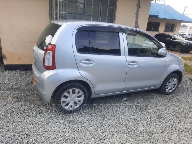 2015 Toyota Passo 1.0 FWD Silver - Pre-owned Excellence