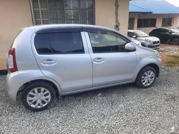 2015 Toyota Passo 1.0 FWD Silver - Pre-owned Excellence