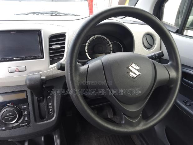Suzuki Wagon R 2016 Black: City-Friendly Compact Vehicle