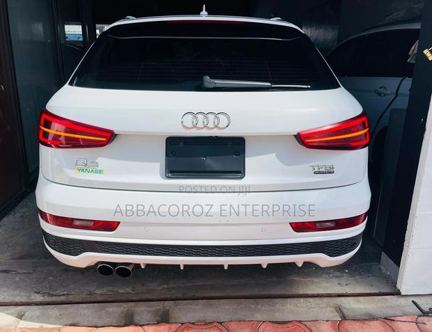 Ivory Audi Q3 2016 - Modern Compact SUV for Sale