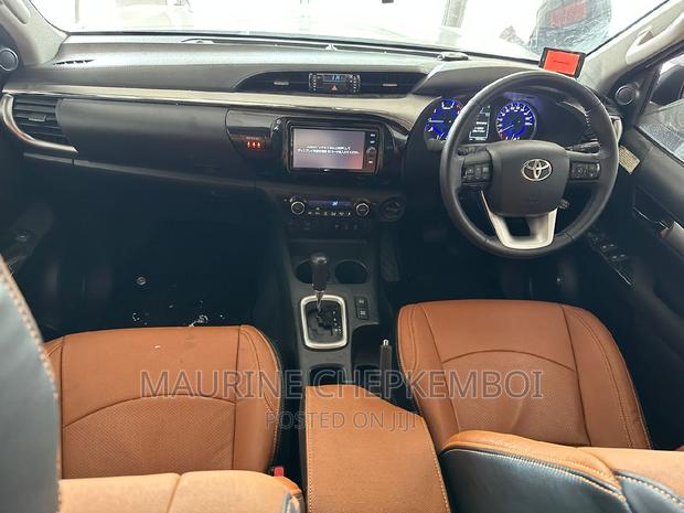 Toyota Hilux 2017: Pearl Edition, Powerful Performance Awaits