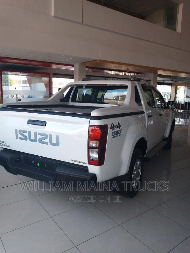 New Isuzu D-MAX 2024 White