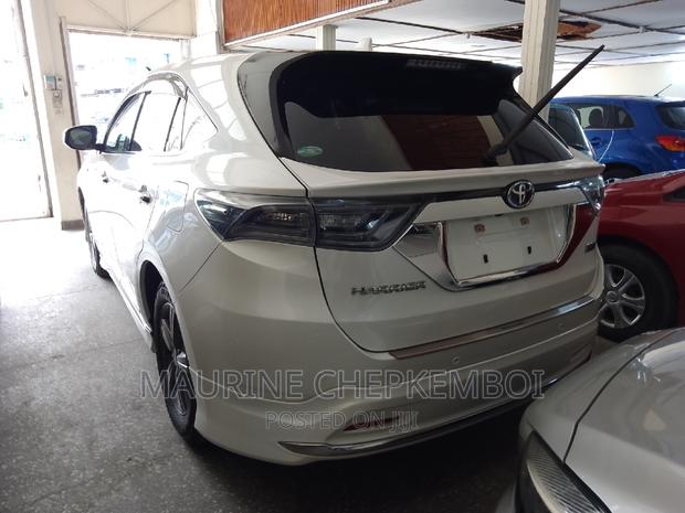 White 2017 Toyota Harrier - Sleek and Spacious SUV for Sale