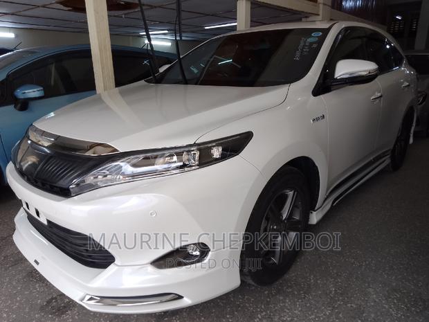 White 2017 Toyota Harrier - Sleek and Spacious SUV for Sale