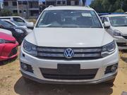 Pre-owned 2016 Volkswagen Tiguan SE FWD in White - Quality and Value Guaranteed! for sale