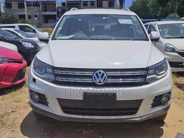 Pre-owned 2016 Volkswagen Tiguan SE FWD in White - Quality and Value Guaranteed!