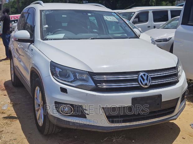 Pre-owned 2016 Volkswagen Tiguan SE FWD in White - Quality and Value Guaranteed!