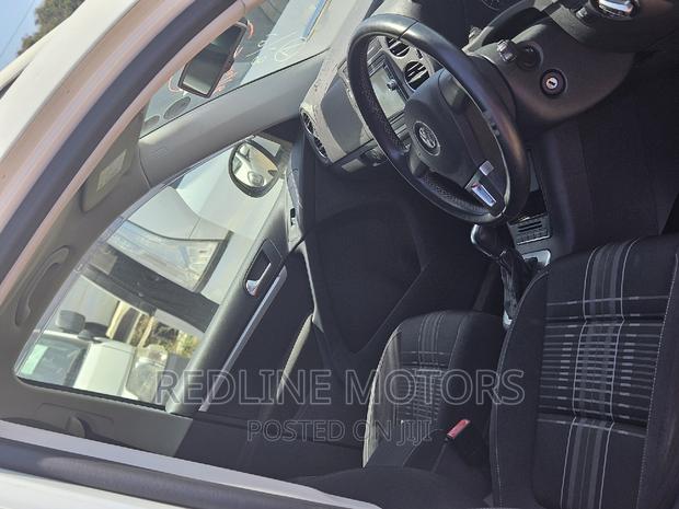 Pre-owned 2016 Volkswagen Tiguan SE FWD in White - Quality and Value Guaranteed!