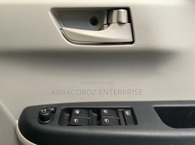 2016 Toyota Passo 1.3 FWD - Compact Car with Powerful Performance and Gray Exterior