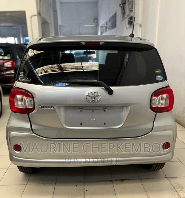 2016 Toyota Passo 1.3 FWD - Compact Car with Powerful Performance and Gray Exterior