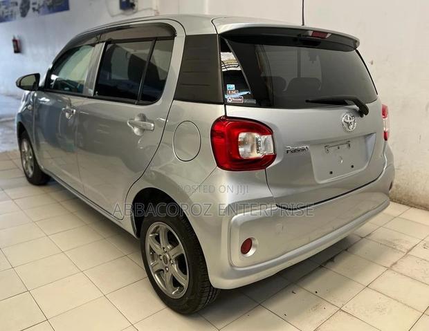 2016 Toyota Passo 1.3 FWD - Compact Car with Powerful Performance and Gray Exterior