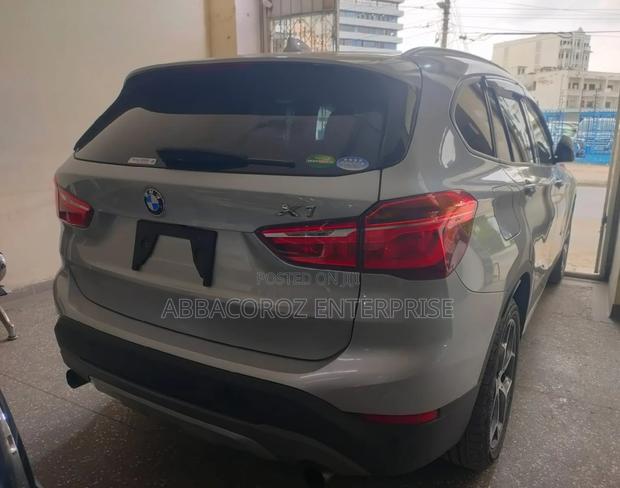 BMW X1 xDrive28i AWD 2016 - Silver Pre-owned SUV with AWD