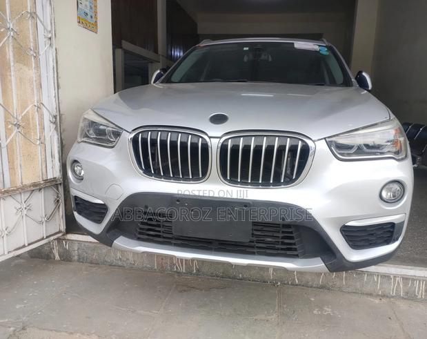 BMW X1 xDrive28i AWD 2016 - Silver Pre-owned SUV with AWD