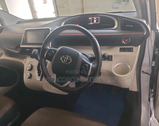 Used 2016 Toyota Sienta 1.5 AWD (6-seater) for Sale in Gray