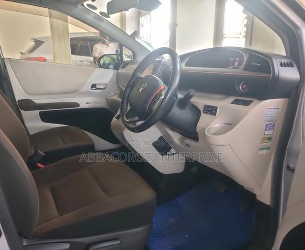 Used 2016 Toyota Sienta 1.5 AWD (6-seater) for Sale in Gray