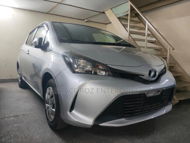 Toyota Vitz 1.0 FWD 3dr 2016 Silver - A Stylish Ride for the Modern Commuter