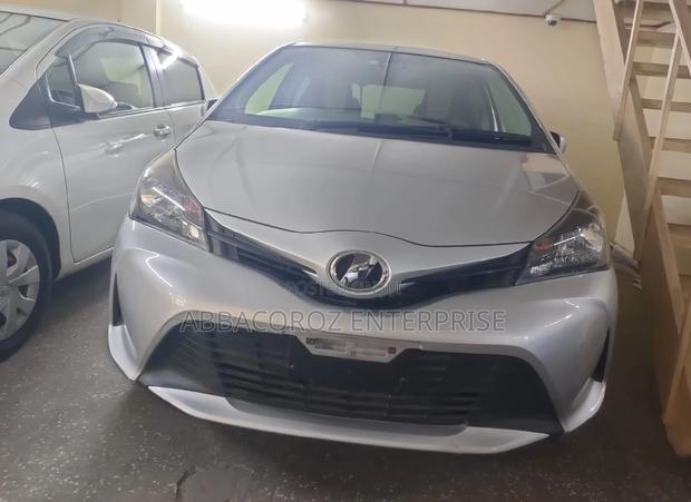 Toyota Vitz 1.0 FWD 3dr 2016 Silver - A Stylish Ride for the Modern Commuter