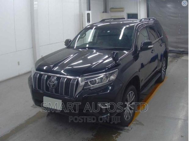 2018 Toyota Land Cruiser Prado Black Edition: Luxurious Off-Road Adventure
