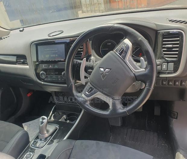 Used Mitsubishi Outlander 2017 Black - Affordable Luxury SUV