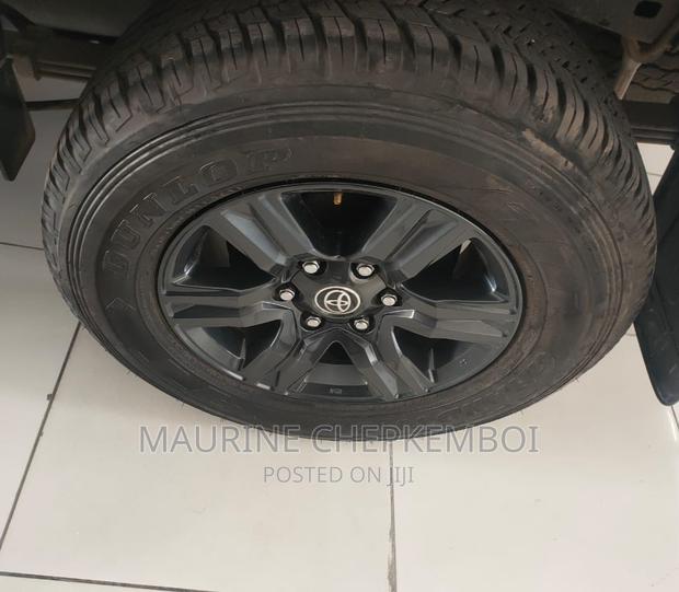 2017 Toyota Hilux Gray - Off-Roading & Style in One Vehicle