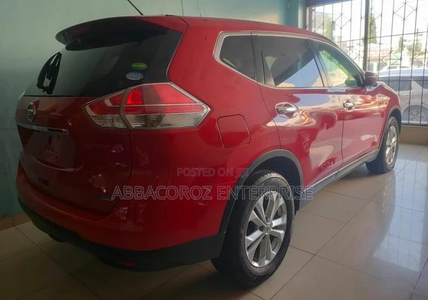 2016 Nissan X-Trail 2.0 Petrol FWD - Burgundy Metallic