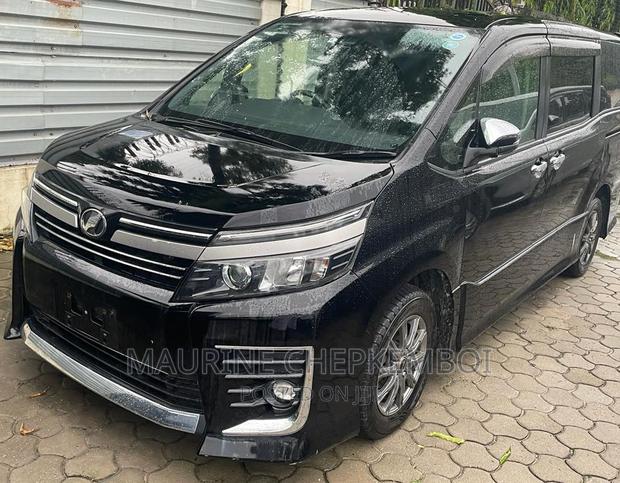2016 Toyota Voxy Matt Black - Unmatched Style and Comfort
