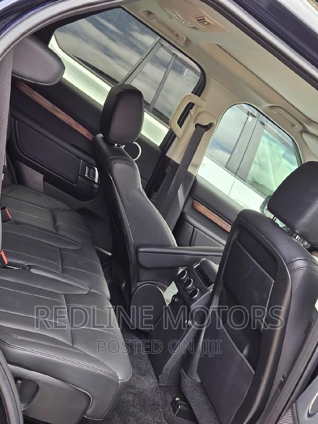Used Land Rover Discovery SE 4x4 2018 - Silver 4x4 with Luxury Touch