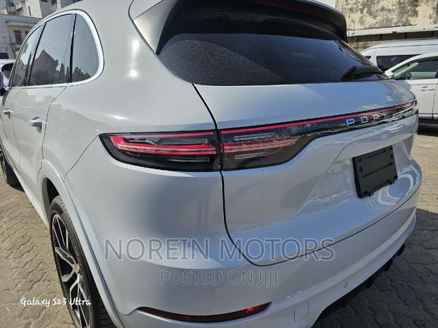 White 2020 Porsche Cayenne - High Performance