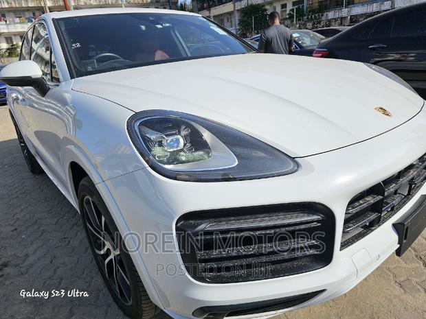 White 2020 Porsche Cayenne - High Performance