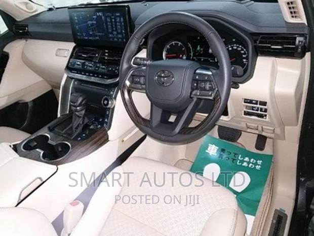 2022 Toyota Land Cruiser Gray - Premium Package