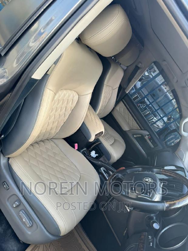 2017 Toyota Land Cruiser in Gray - Excellent Condition SUV for Sale
