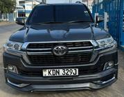 2017 Toyota Land Cruiser in Gray - Excellent Condition SUV for Sale for sale