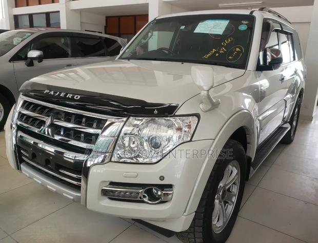 2016 Mitsubishi Pajero White: Powerful Off-Road Performance