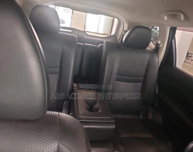 2016 X-Trail Green Petrol FWD by Nissan: Compact and Capable