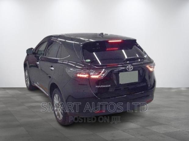 Sleek 2017 Toyota Harrier in Black: Your Next Adventure Companion