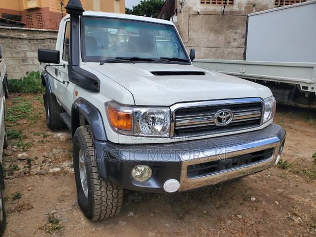 2017 Toyota Land Cruiser 4.5 V8 TD White - Pre-owned Excellence