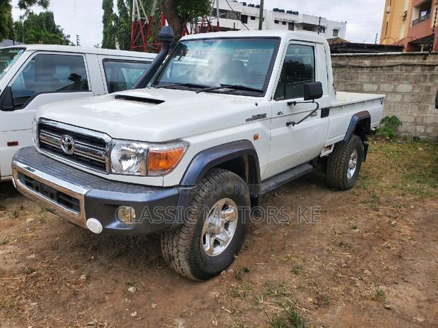 2017 Toyota Land Cruiser 4.5 V8 TD White - Pre-owned Excellence