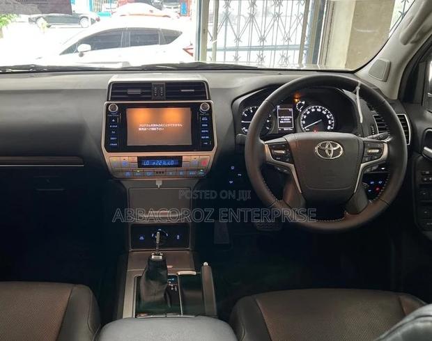 2017 Toyota Wish in Black: A Sedan for Everyday Comfort