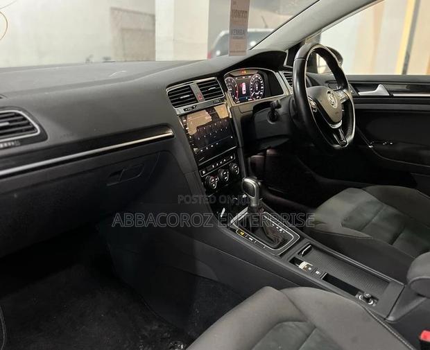 2017 Volkswagen Golf in Matt Black - Elevate Your Drive