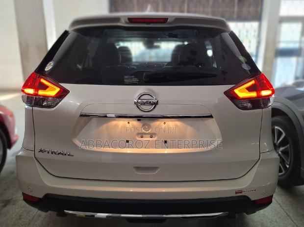 2017 Nissan X-Trail in Off-White: Explore Two Unique Versions