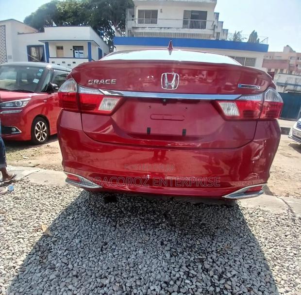 2016 Honda Grace 1.5 Hybrid AWD Red - Pre-Owned