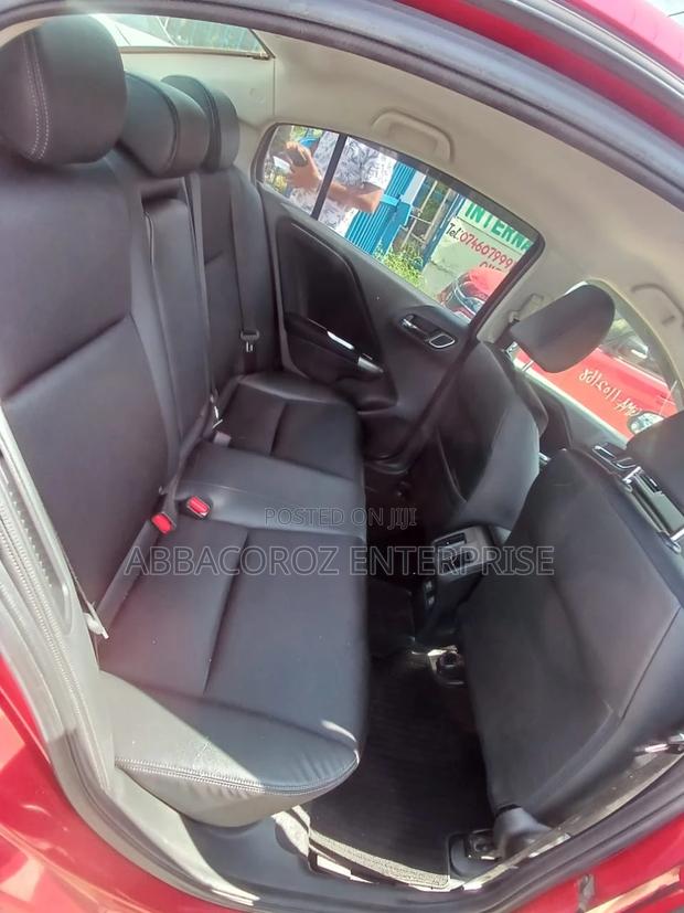 Honda Grace 1.5 Hybrid FWD 2016 - Red: Stylish, Fuel-Efficient Honda Sedan