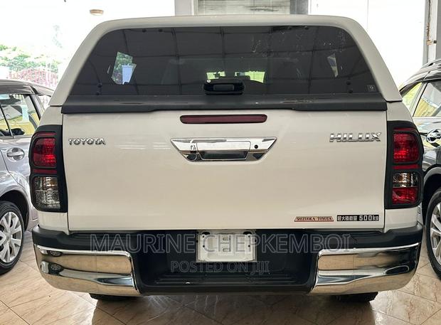 Pre-owned 2017 Toyota Hilux Ivory: Perfect for Your Needs