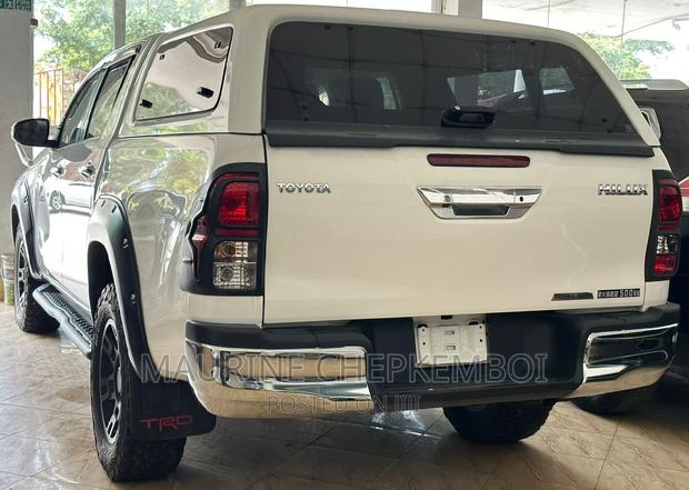Pre-owned 2017 Toyota Hilux Ivory: Perfect for Your Needs