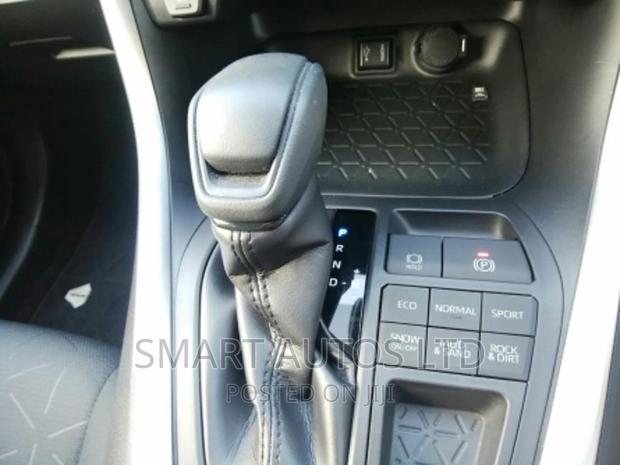Pre-Owned 2019 Toyota RAV4 Gray - Used SUV at Great Price
