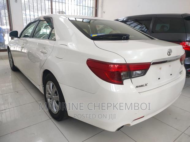 2016 Toyota Mark X 2.5 AWD Off-White Premium Sedan