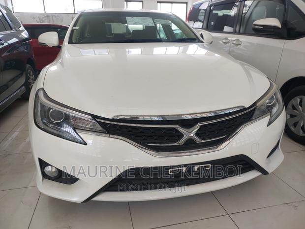 2016 Toyota Mark X 2.5 AWD Off-White Premium Sedan